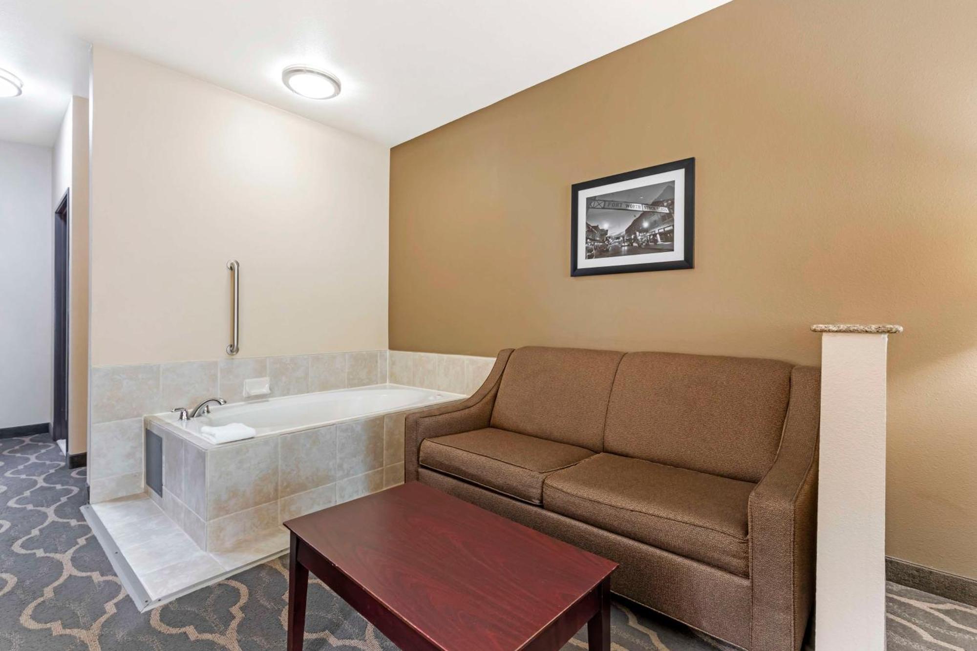 Best Western Plus Burleson Inn & Suites Eksteriør billede